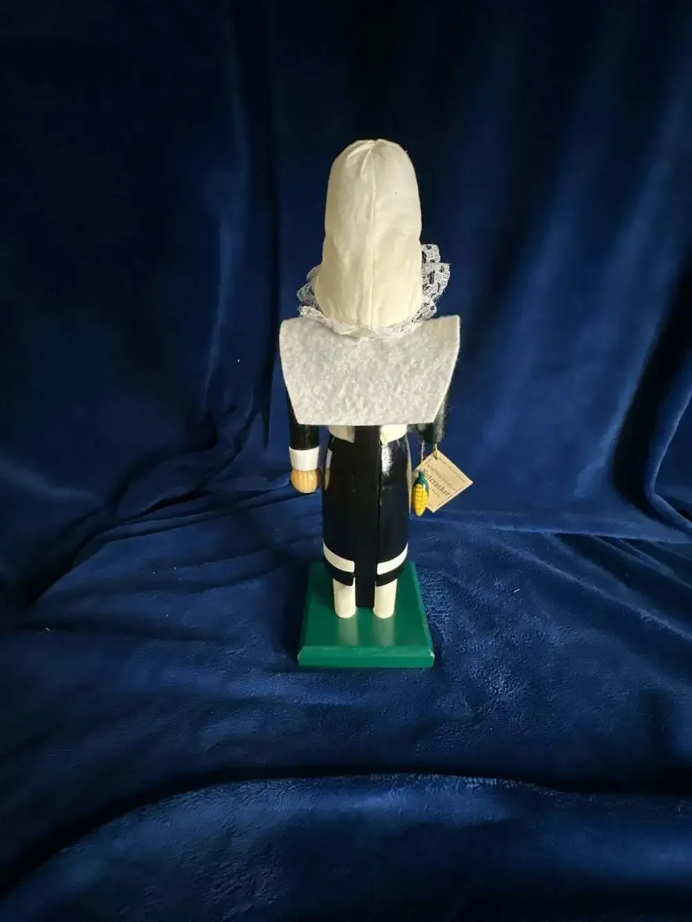 Target Limited Edition 2009 14-inch Female Pilgrim Wooden Nutcracker, Number 725